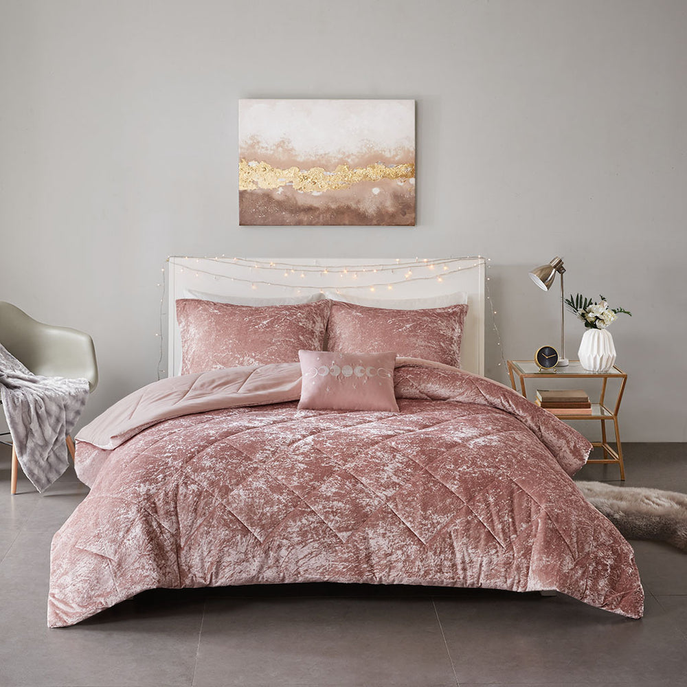 Twin/Twin XL Velvet Comforter Set with Throw Pillow Media 5