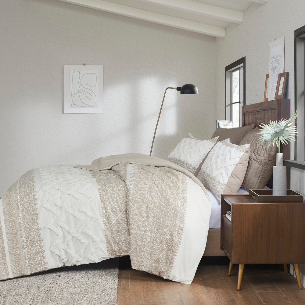 King/Cal King 3 Piece Cotton Duvet Cover Set with Chenille Tufting Media 14