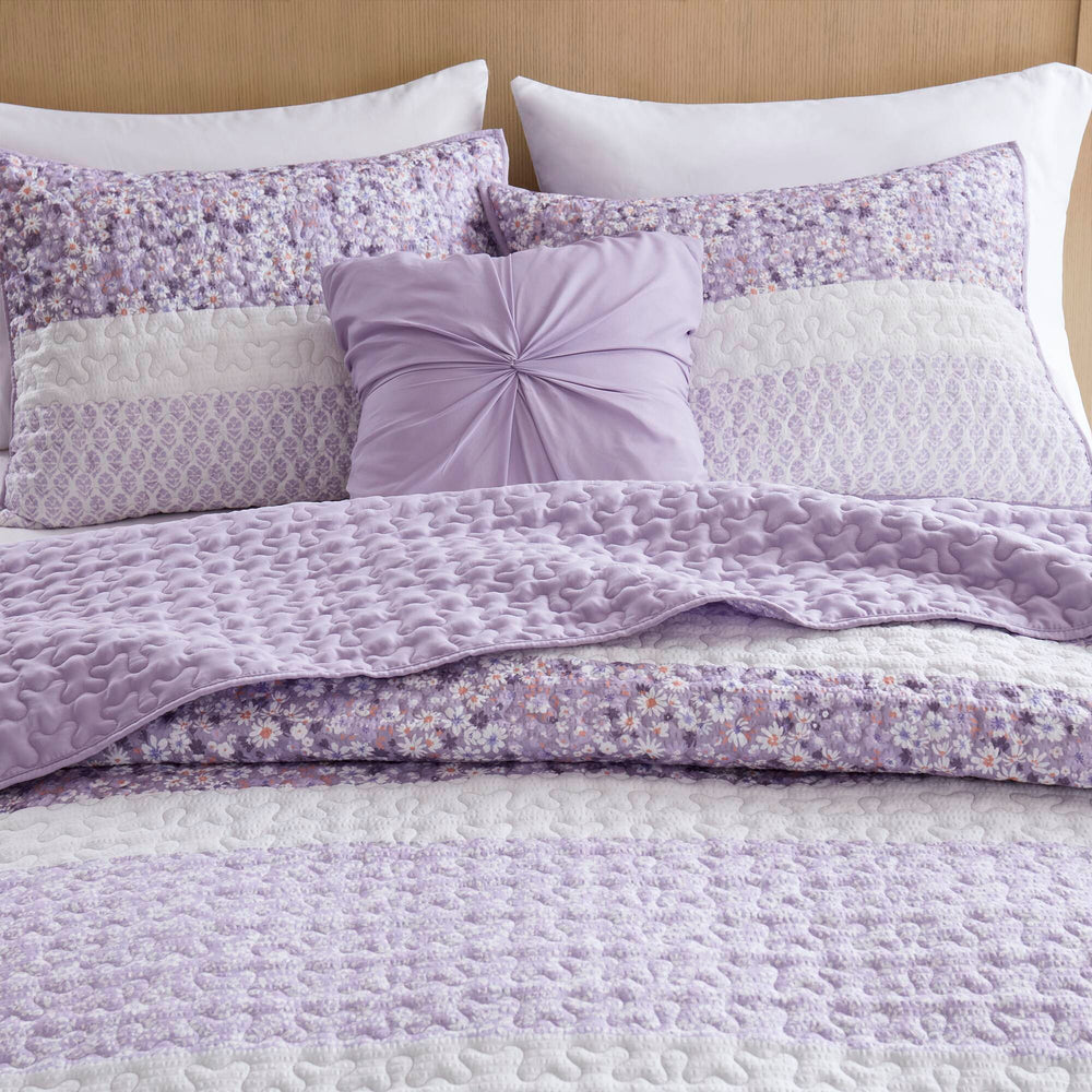 4 PCS Full/Queen Seersucker Quilt Set with Throw Media 8