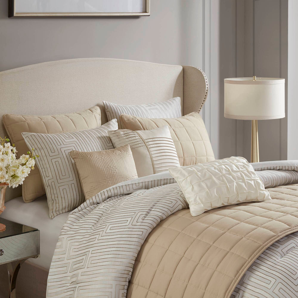 10 PCS King Luxury Jacquard Comforter Set Ivory Media 9