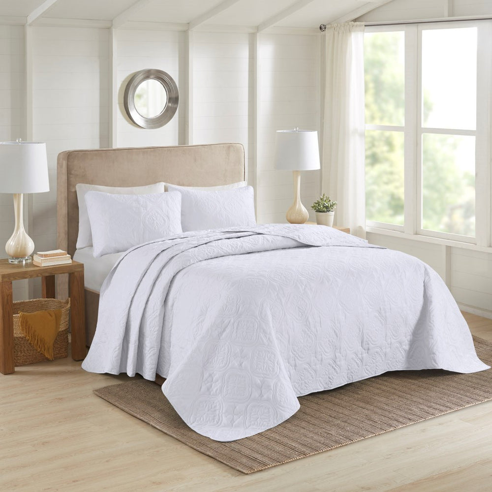 3 Piece Reversible Bedspread Set White Full/Queen Media 1