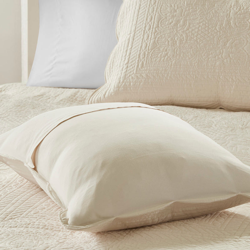 3 Piece Reversible Scalloped Edge Quilt Set Cream Full/Queen