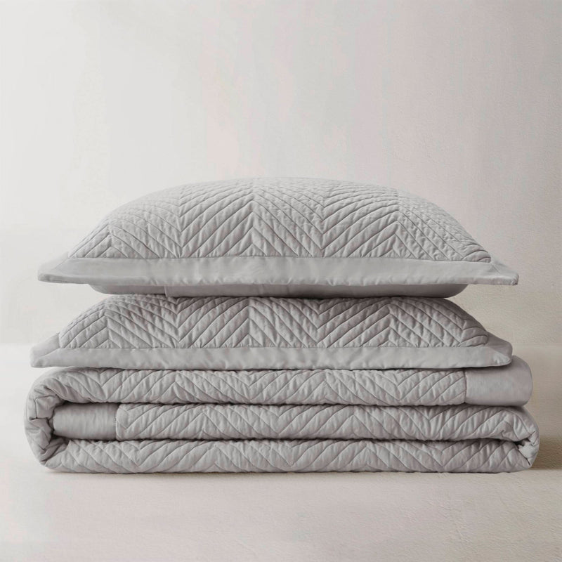 King 3 Piece Cotton Quilt Set Light Gray