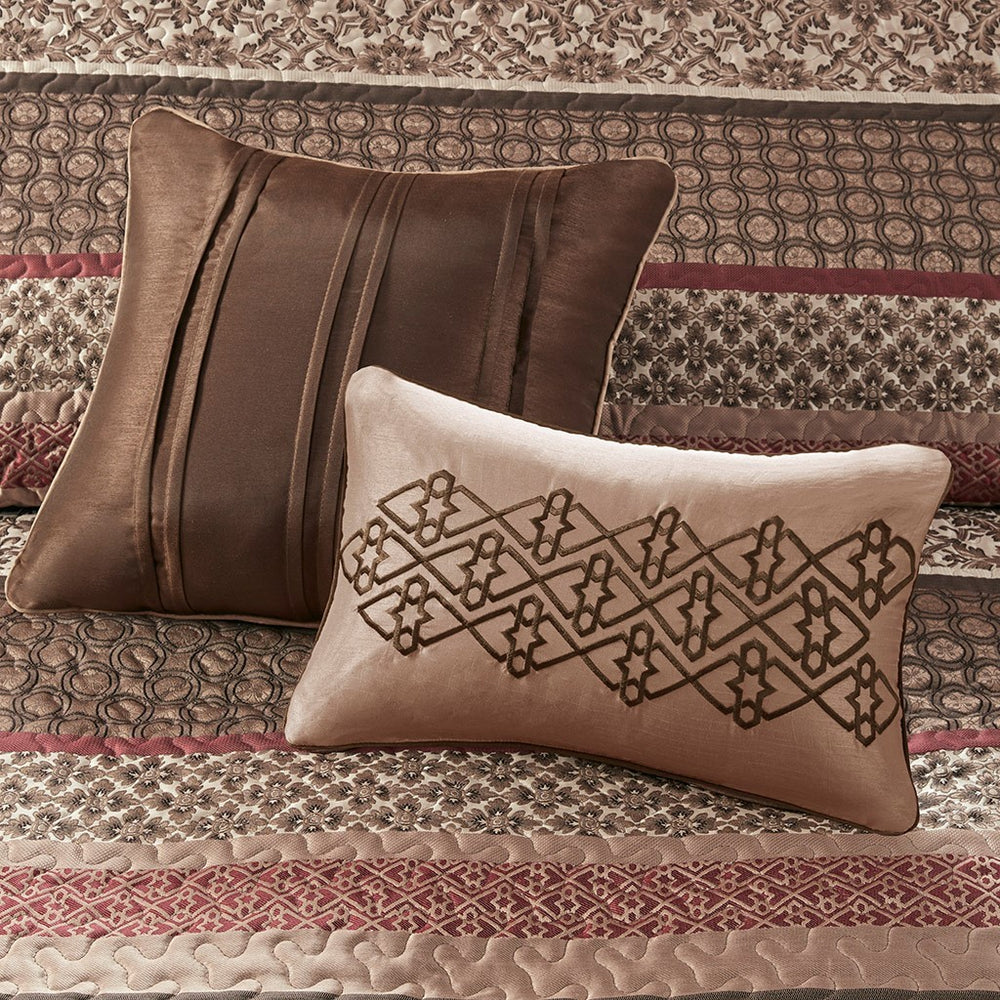 5 Piece Jacquard Quilt Set with Throw Pillows Red King/Cal King Media 3