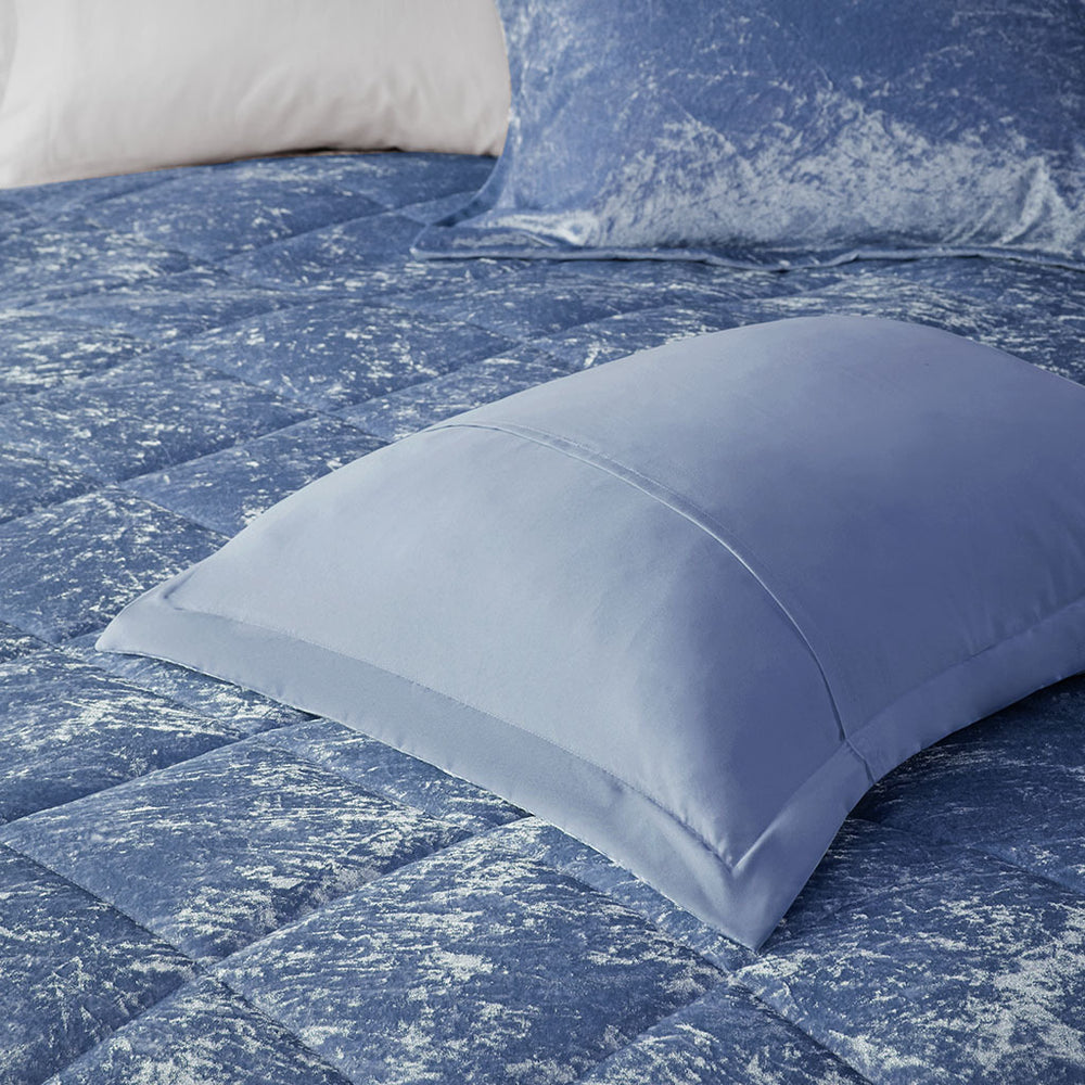 King/Cal King Velvet Duvet Cover Set with Throw Pillow Media 17