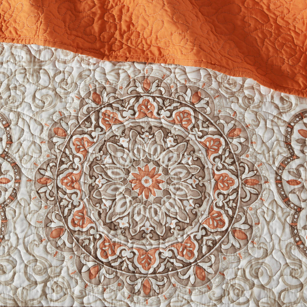 6 Piece Reversible Quilt Set with Throw Pillows Orange King/Cal King Media 14