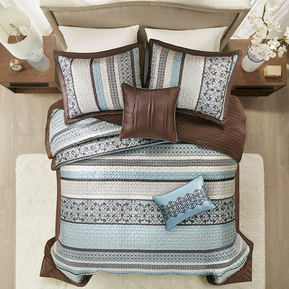 5 Piece Jacquard Quilt Set with Throw Pillows Blue King/Cal King Media 14