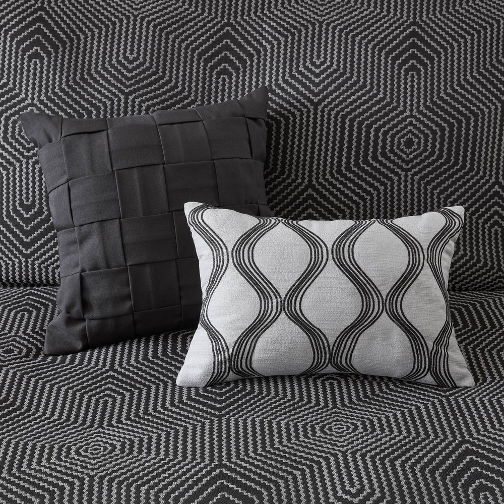 8 Pieces Queen Comforter Set,Black Multi Media 8