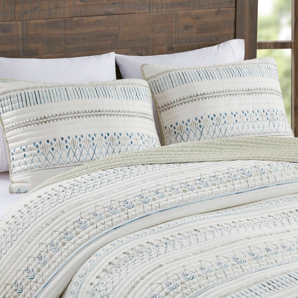 3 Piece   Seersucker Quilt Set Taupe/Blue Full/Queen Media 3