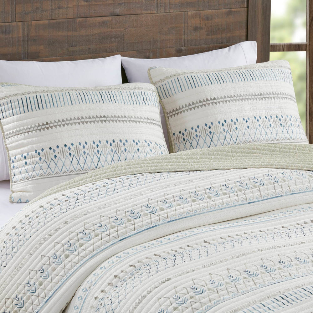 3 Piece   Seersucker Quilt Set Taupe/Blue Full/Queen Media 3