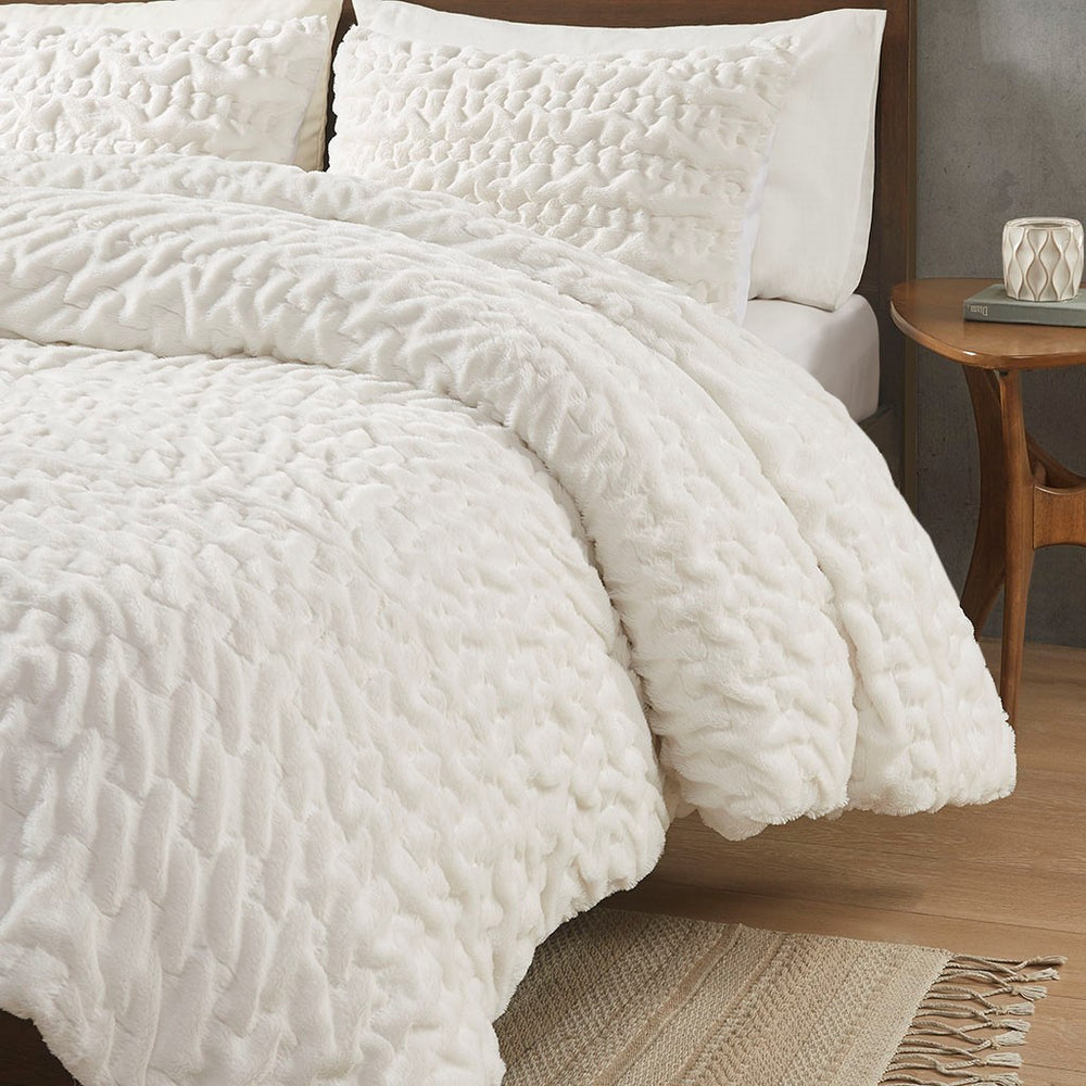 King/Cal King Ruched Fur Down Alternative Comforter Set Media 7