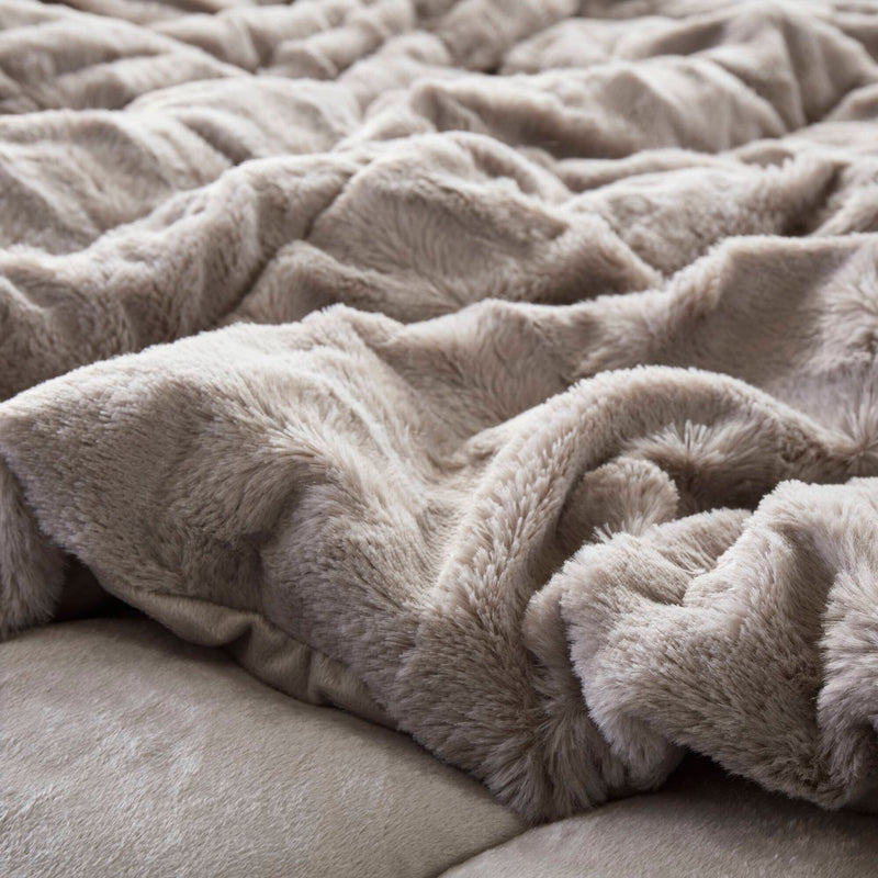 2 PCS Twin/Twin XL Solid Faux Fur Comforter Mini Set Gray