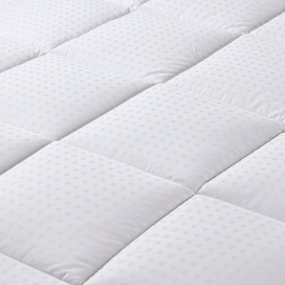 King/Cal King Dobby Cotton Down Alternative Comforter Media 6
