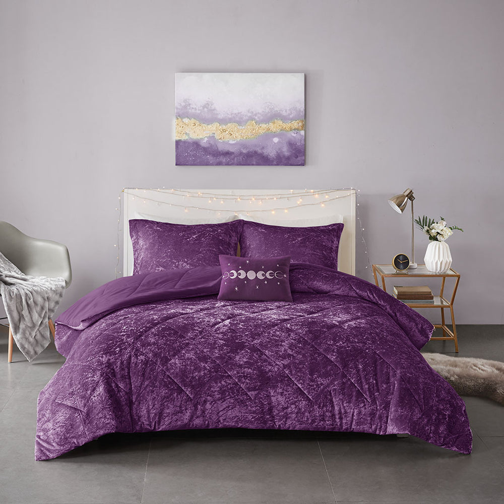 Twin/Twin XL Velvet Comforter Set with Throw Pillow Media 6