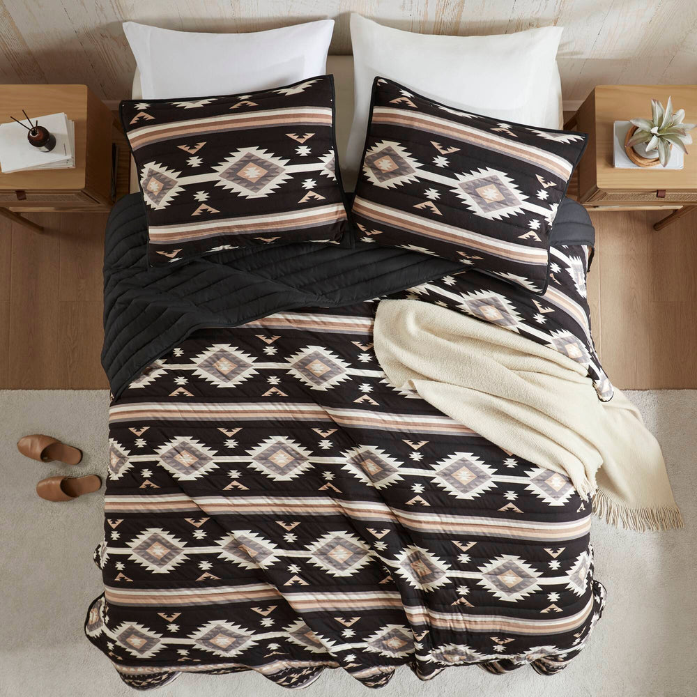 3- Piece Full/Queen Quilt Mini Set Media 13