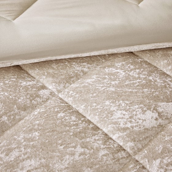 Full/Queen Velvet Comforter Set with Throw Pillow Media 10
