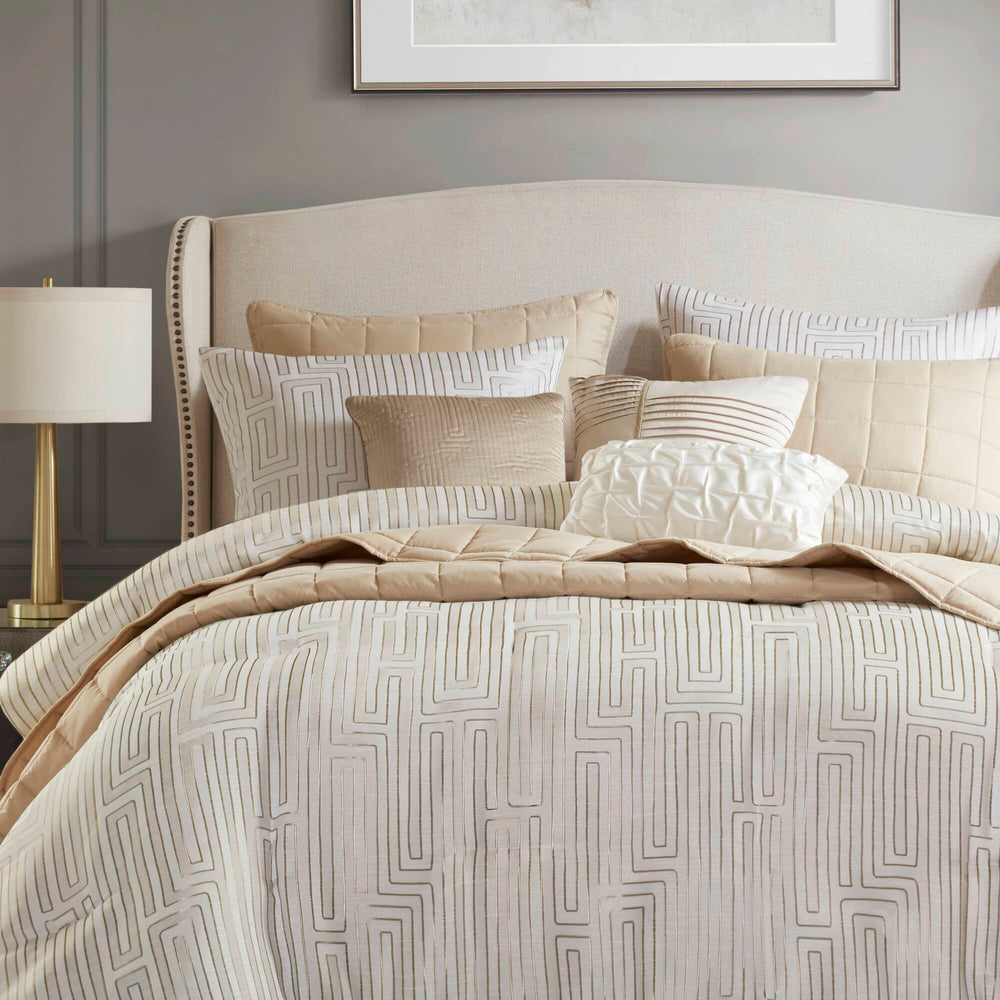 10 PCS Cal King Luxury Jacquard Comforter Set Ivory Media 20