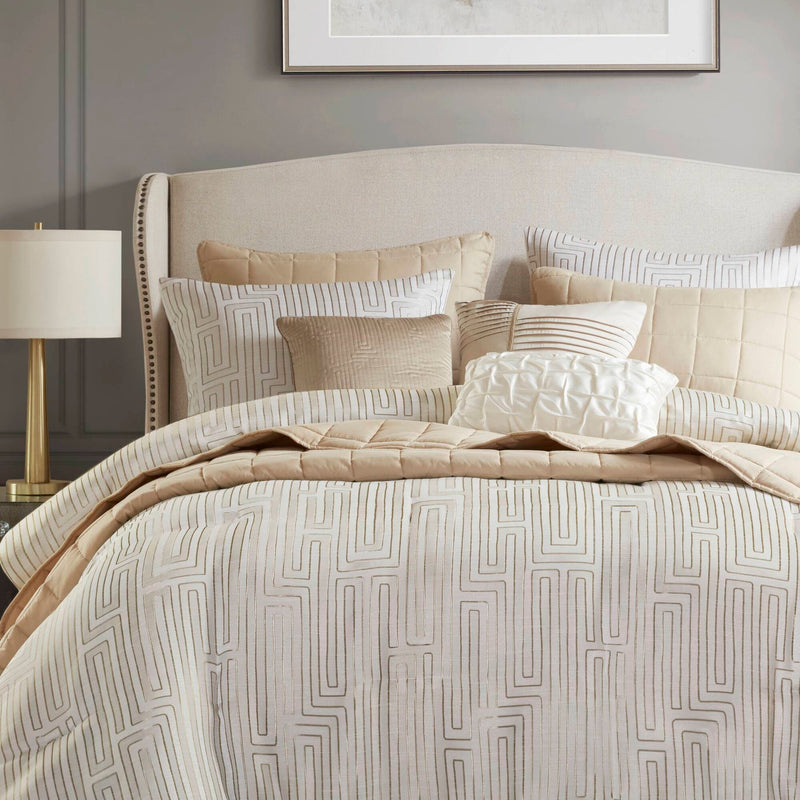 10 PCS Queen Luxury Jacquard Comforter Set Ivory
