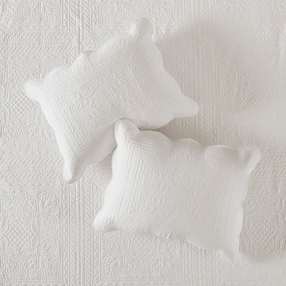3 Piece Reversible Scalloped Edge Quilt Set White Full/Queen Media 9