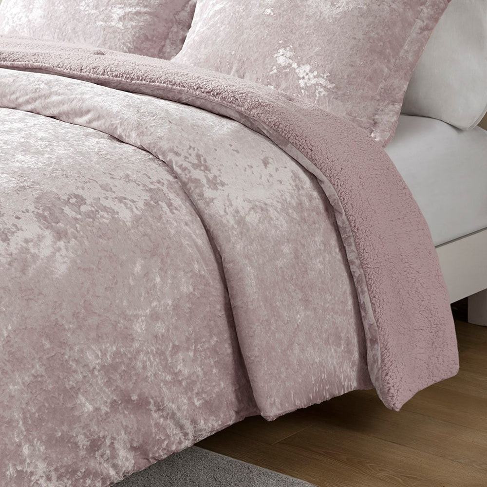 Twin/Twin XL Crushed Velvet Sherpa Reversible Comforter Set Media 3