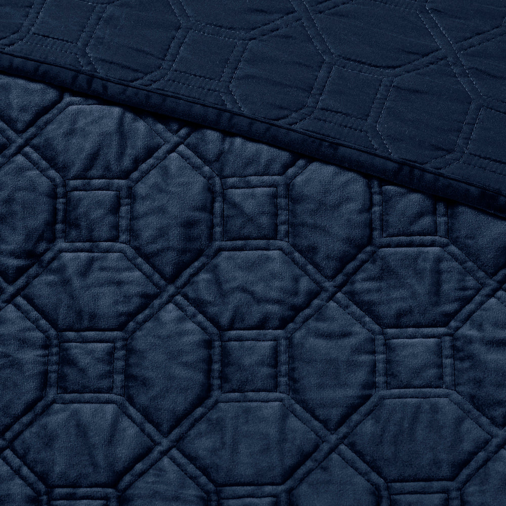 3 Piece Velvet Quilt Set Navy Full/Queen Media 2