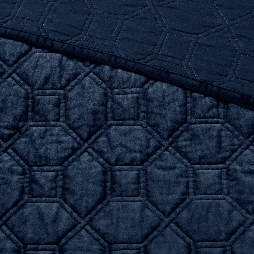 3 Piece Velvet Quilt Set Navy Full/Queen Media 2