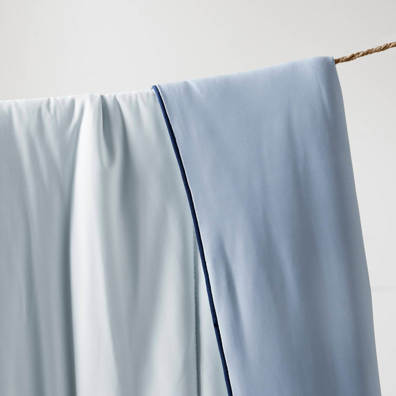 1 Piece Full/Queen Down Alternative Comforter,Light Blue