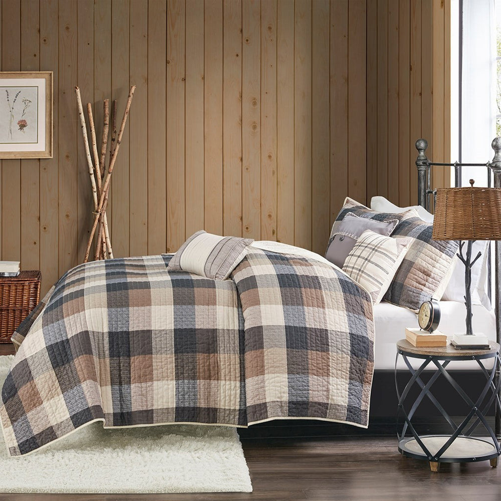6 Piece Printed Herringbone Quilt Set with Throw Pillows Neutral King/Cal King Media 5
