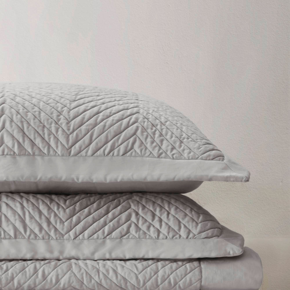 King 3 Piece Cotton Quilt Set Light Gray Media 3