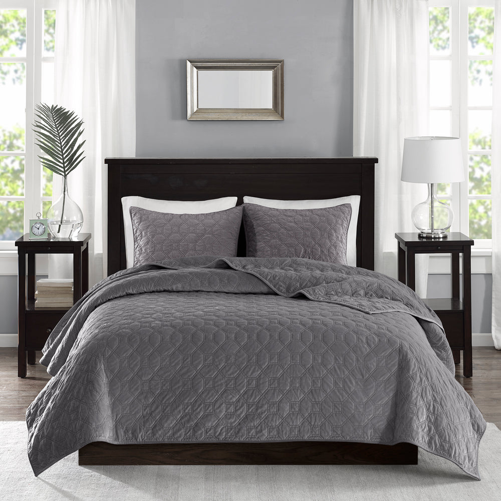 3 Piece Velvet Quilt Set Grey Full/Queen Media 6