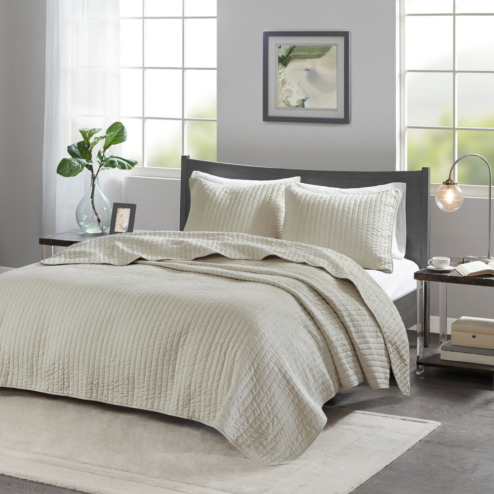 3 Piece Quilt Set Cream Full/Queen Media 1