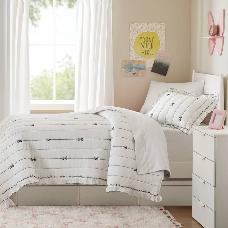 2- Piece Twin/Twin XL Quilt Mini Set