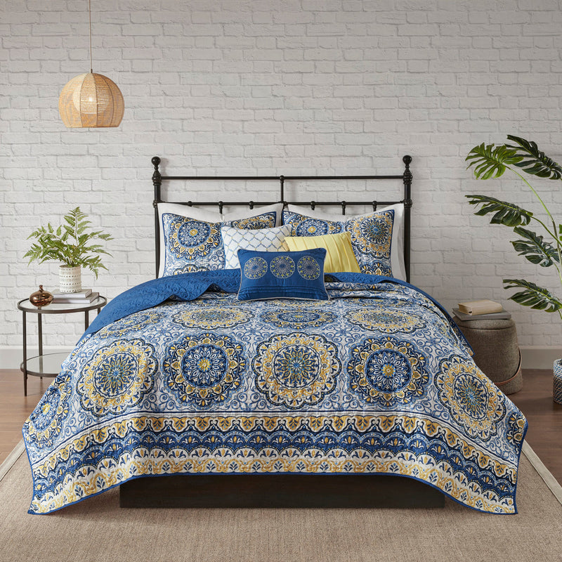 6 Piece Reversible Quilt Set with Throw Pillows Blue Full/Queen