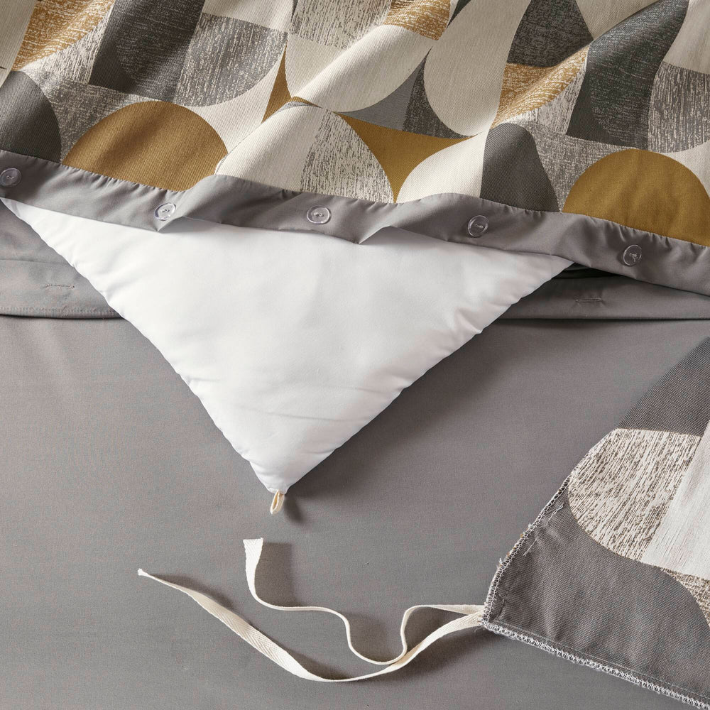 8 PCS Queen Jacquard Oversized Duvet Style Comforter Set Gold Media 8