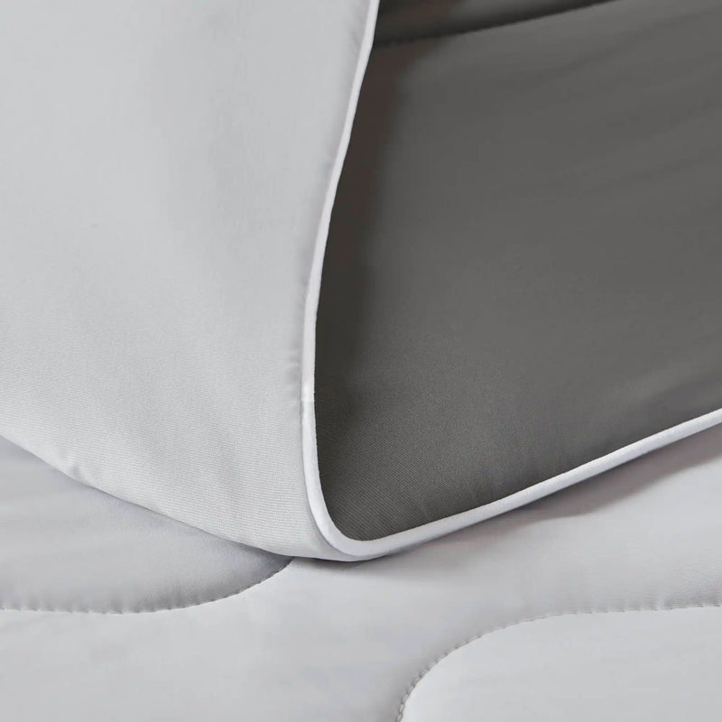 1 Piece Down Alternative Comforter