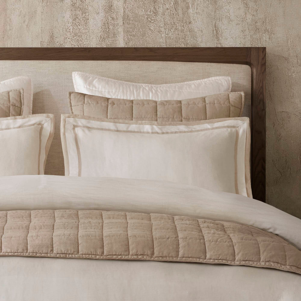 3 Pieces King/Cal King Duvet Cover Set,White+Beige Media 9