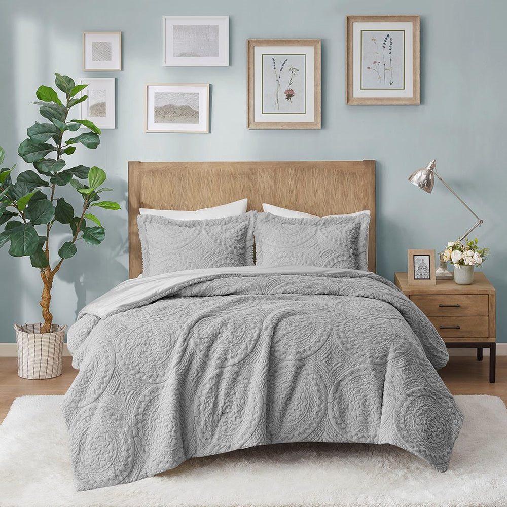 King/Cal King Embroidered Medallion Faux Fur     Comforter Mini Set Media 7