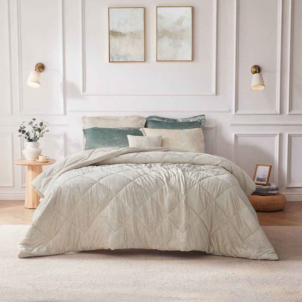 4 PCS Full/Queen Velvet Duvet Cover Set with Throw Pillow Champagne Media 7