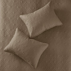 Reversible Quilt and Bedspread Set perspective