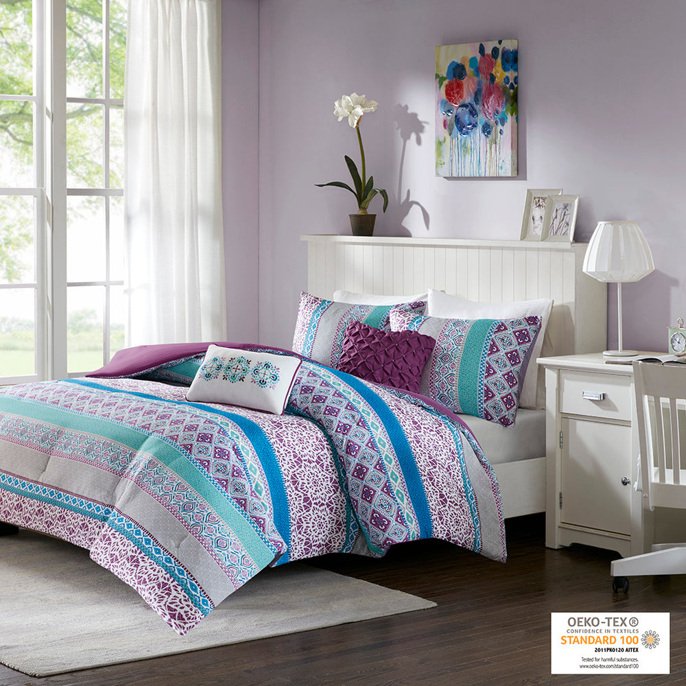 Full/Queen Comforter Set Media 1