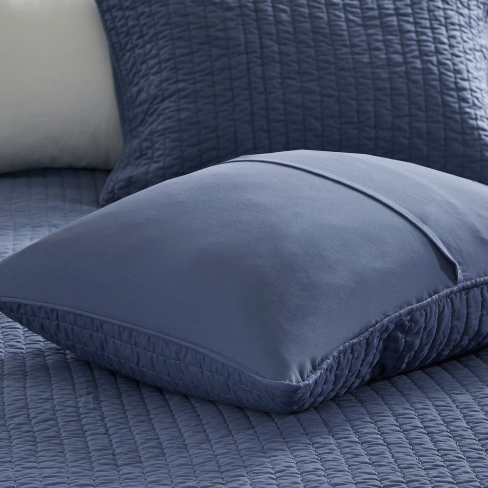 3 Piece Quilt Set Navy Full/Queen Media 2