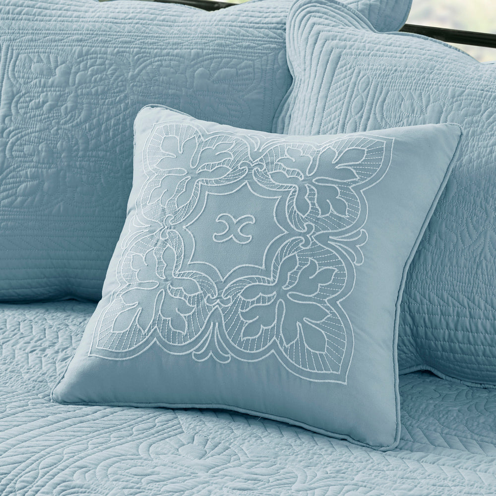 6 Piece Reversible Scalloped Edge Daybed Cover Set Blue Daybed Media 2