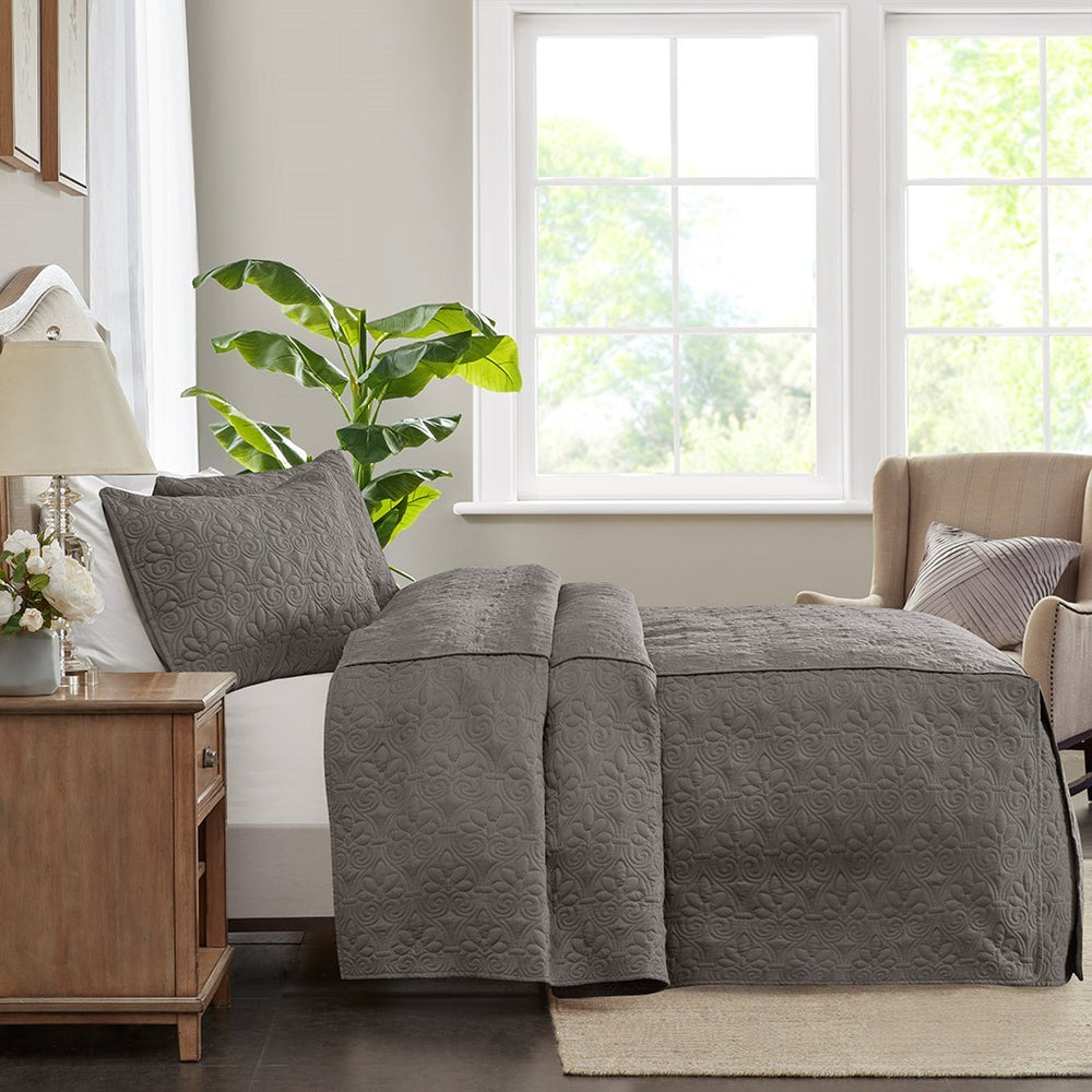 3 Piece Split Corner Pleated Quilted Bedspread Dark Grey King Media 12