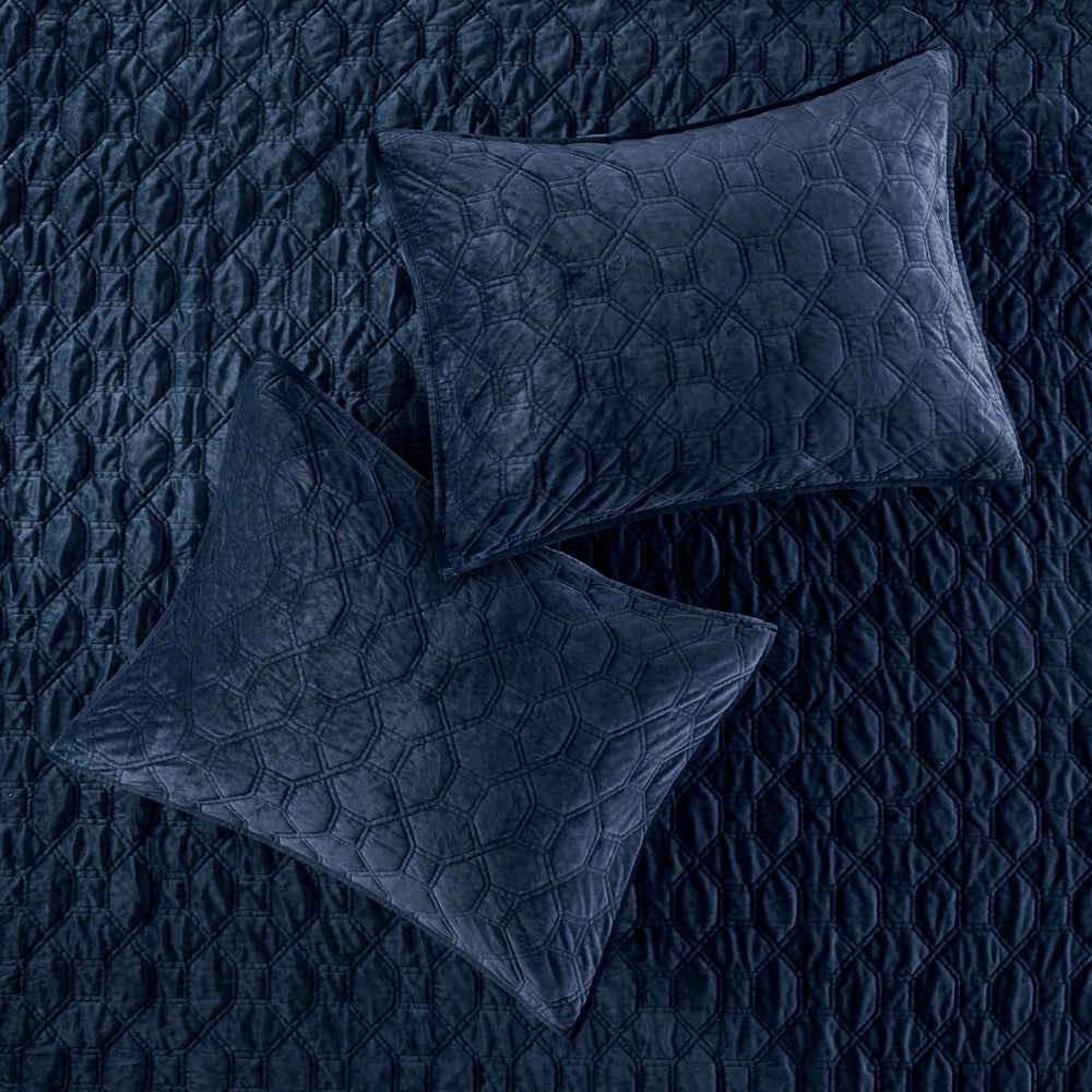 3 Piece Velvet Quilt Set Navy Full/Queen Media 3