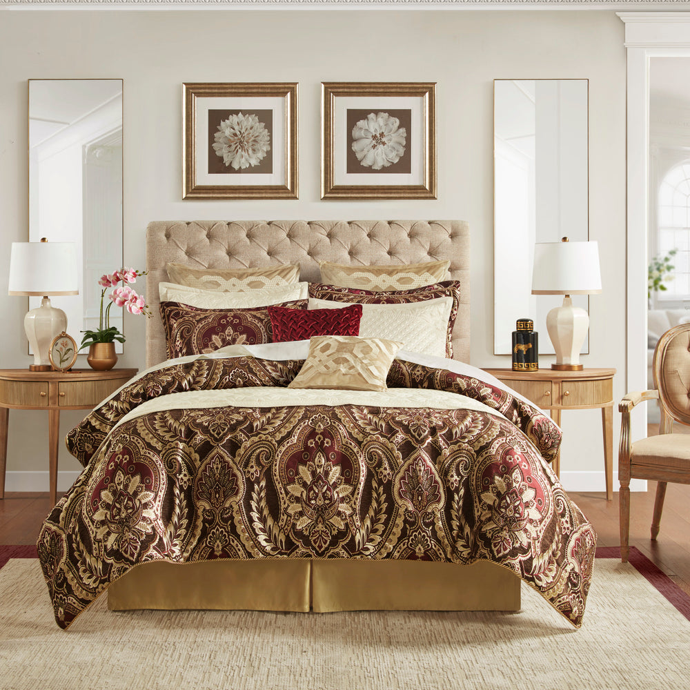 4 Piece Comforter Set Burgundy Queen Media 1