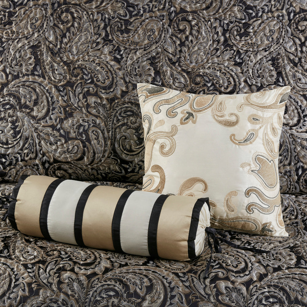5 Piece Jacquard Bedspread Set with Throw Pillows Black King Media 2