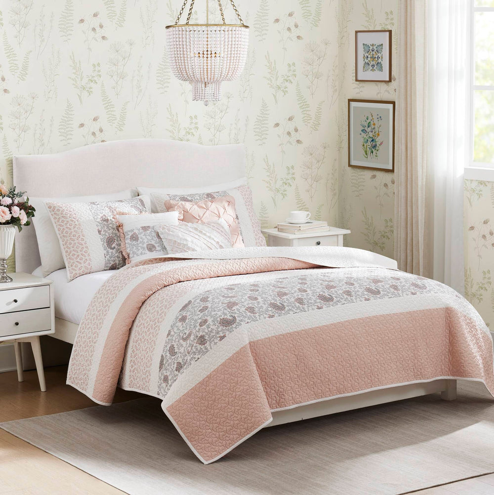 6 Piece Cotton Percale Quilt Set with Throw Pillows Blush King/Cal King Media 1