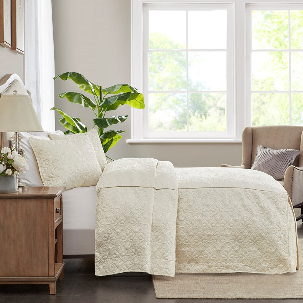 3 Piece Split Corner Pleated Quilted Bedspread Cream King Media 10