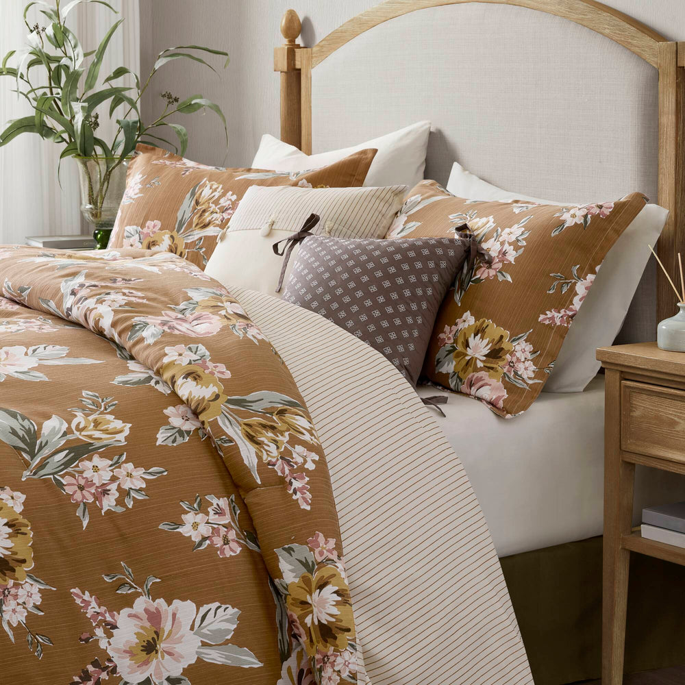 7-Piece Queen Vin  Floral Comforter Set, Terracotta Media 19