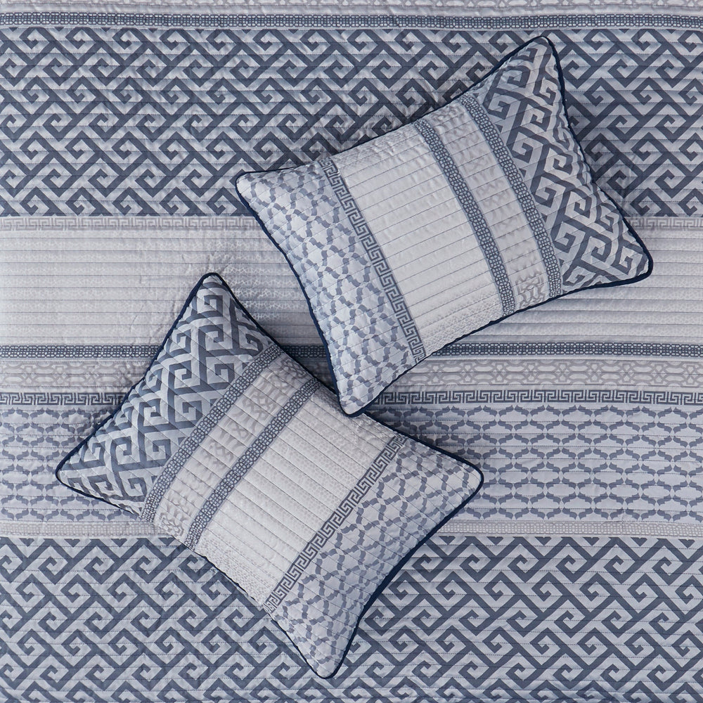 4 Piece Jacquard Quilt Set with Throw Pillow Navy King/Cal King Media 4